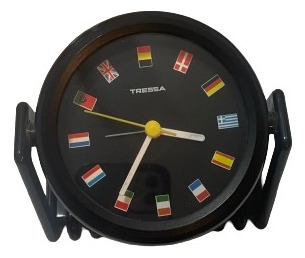 Reloj Despertador Tressa Con Banderitas , Lleva  1 Pila Aa !