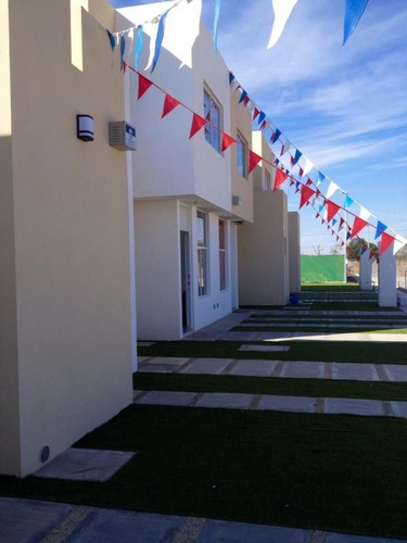 Casa A Solo 1,millón 600 Mil En Silao, Infonavit, Isseg, Bancario