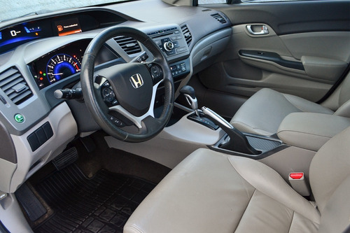 Imagem 6 de 13 de Civic Lxr 2.0 Flex Aut. Top Completão Com Bancos Em Couro