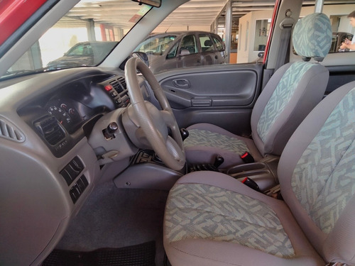 Imagen 10 de 16 de Suzuki Grand Vitara 1.6 3 Puertas