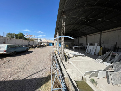Venta Galpón Con Oficina Y Departamento Godoy Cruz