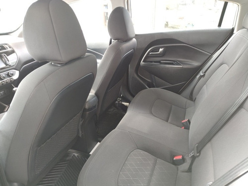 Imagen 5 de 10 de Kia Rio 1.6 Lx Sedan Mt 2017 Credito