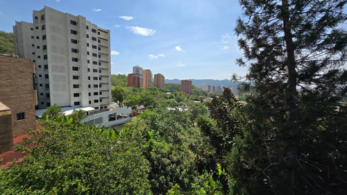 Casa En Venta En Conjunto Cerrado En El Parral (550ms)