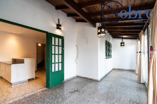 Venta Casa 4 Ambientes Con Galeria Y Pileta En Haedo.