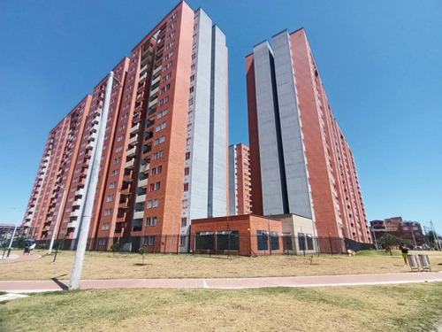 Apartamento En Arriendo En Bogotá Fontibon. Cod 110205