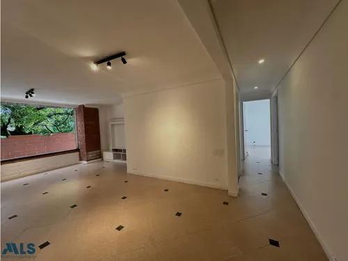 Apartamento En Lalinde Con Generosa Terraza(mls#256169)