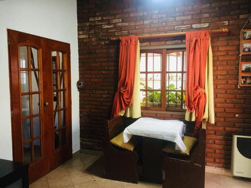 Imagen 7 de 14 de Casa Ph En Alquiler En Villa Luzuriaga