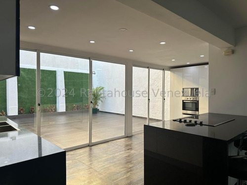 Ajr Casa En Alquiler En Santa Cecilia 24-17904 Yg