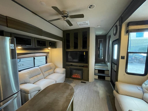 Imagen 13 de 15 de Wildwood 2016 Remolque Casa Movil Traila 5a Rueda Motorhome