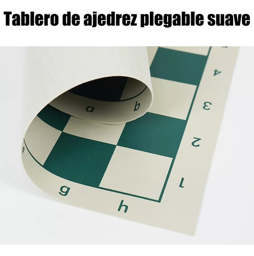 Ajedrez Profesional: Piezas Blancas Y Negras En Cubos .