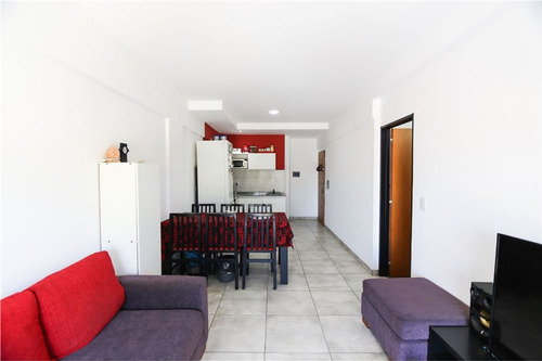 Departamento 3 Amb. C Cochera Y Terraza Propia.
