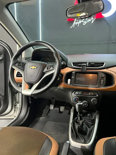 Chevrolet Onix 1.4 Active Hatchback 2018