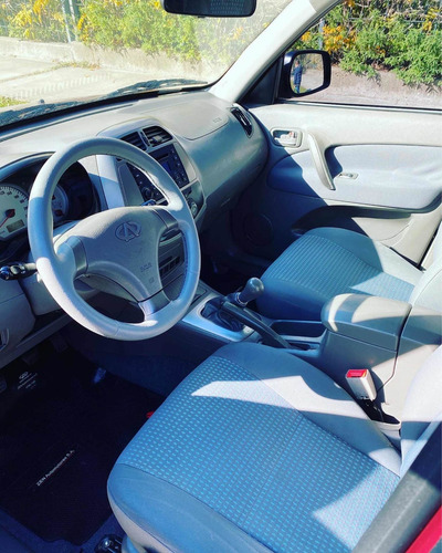 Imagen 8 de 10 de Chery Tiggo 2012 2.0 Confort 4x2 127cv