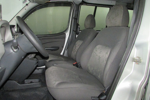 Fiat Doblò 2005 1.8 Adventure 8v Gasolina