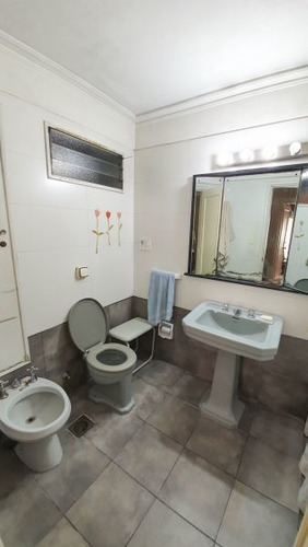 Imagen 16 de 23 de Excelente Apartamento,1por Piso,de 205 Mts Propios,esquina.