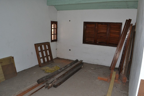 Imagen 15 de 23 de Casa De 5 Amb. Con Parque En Ramos Mejia