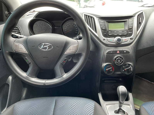 Imagem 11 de 15 de Hyundai Hb20 1.6 Confort Plus Aut 2014