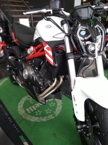 Imagen 16 de 18 de Benelli 302s 2023 -agrobikes- Abs Dohc 8 Valvulas Inyeccion