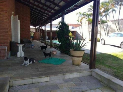 Casa Avarandada Com 05 Dormitórios No Litoral Sul!