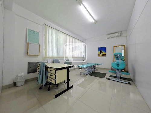 Imagem 9 de 15 de Oportunidade - Clinica De Fisioterapia 100% Equipada - 4685