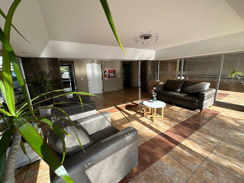 Semipiso De 3 Ambientes Con 2 Cocheras