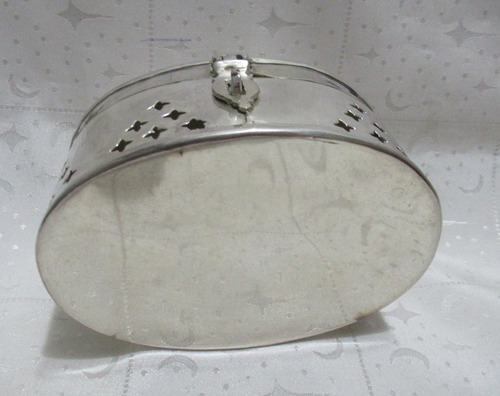 Antigua Caja Jaula Oriental Calada Metal Plateado P/ Grillos (Usado)