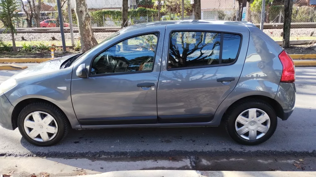 Renault Sandero 1.6 Confort 105cv