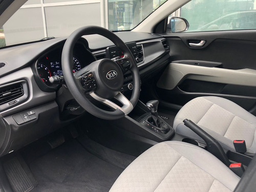 Imagen 9 de 13 de Kia Rio 2018 1.6 Lx Sedan At