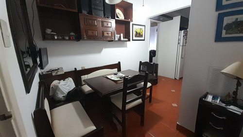 Sobre Avda Brasil Casi Rambla Con Garage 2 Dorm + Servicio