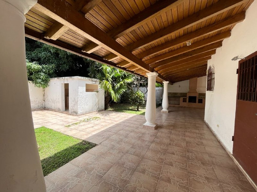 ¡venta! Casa Quinta En Urb. El Castaño, Maracay.