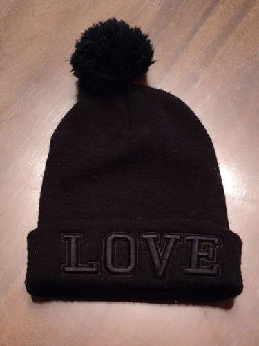 Gorro Lana Con Pompón Bota Love