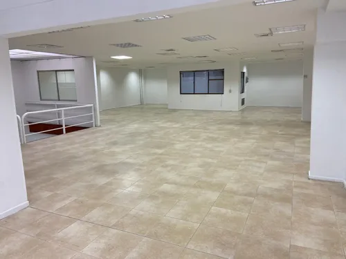 Local En Venta En Simón Bolívar. Cod V12629
