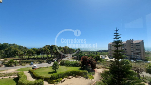 Departamento En Arriendo De 3 Dormitorios. En Santo Domingo
