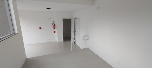 Imagem 4 de 12 de Loja Comercial No Bairro Pantanal, Em Florianópolis - 79863