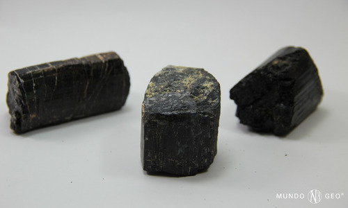 Imagen 2 de 4 de Piedra Turmalina Negra En Bruto Nro. 6
