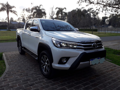 Imagen 6 de 8 de Toyota Hilux Srx 4x4 At Con Accesorios Orig