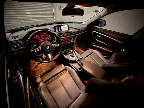 BMW Serie 3 3.0 330i Sedan Sport Line 252cv