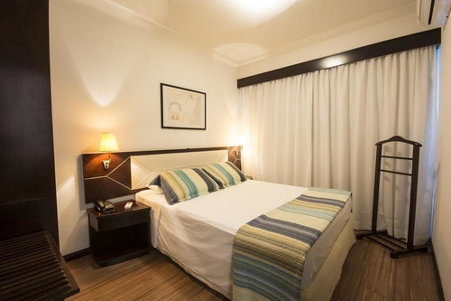 Imagem 6 de 15 de Flat Estilo Residencie Em Moema, Prox A Av. Ibirapuera, Acesso Ao Metrô, Shopping E Ao Pq Ibirapuera - Sf32330