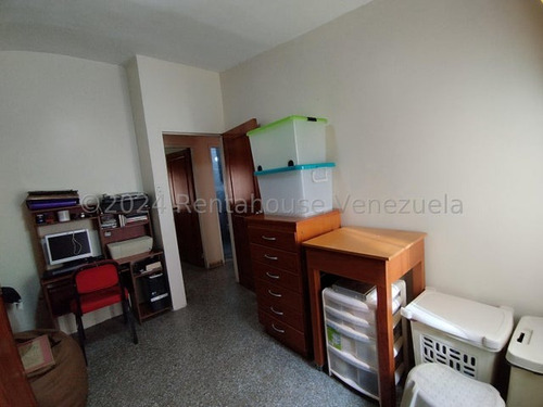 Casa En Venta Urb Corinsa, Cagua 24-28122 Hc