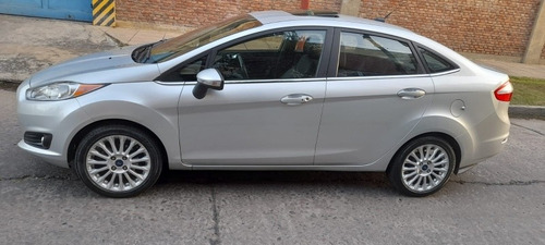 Imagen 4 de 17 de Ford Fiesta Kinetic Design 1.6 Sedan Titanium Powershift