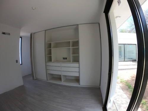 Imagen 7 de 14 de Vendo Casa A Estrenar De 3 Dor , Villa Allende Golf.