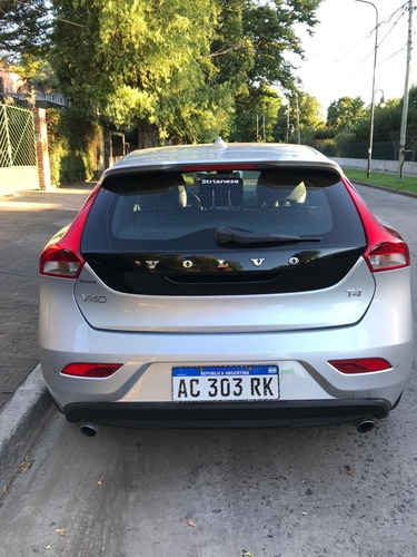 Volvo V40 1.6 T4 Momentum