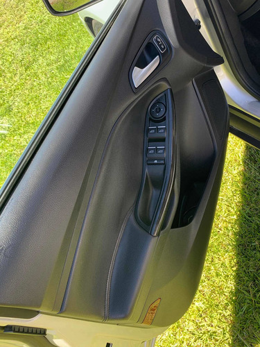 Ford Focus Titanun 2.0