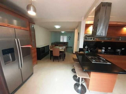 Imagen 5 de 13 de Venta De Townhouse En Avenida Juan Baustista, Isla De Margarita 0424 8255686