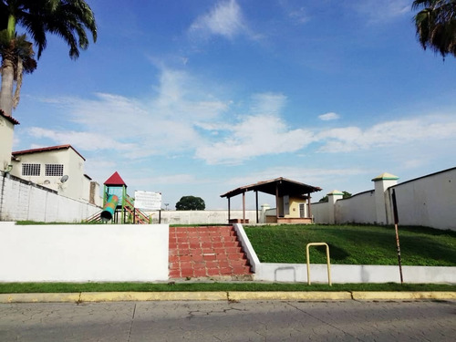 Imagen 11 de 13 de Jessica Medina Vende Casa En Urb Villa Roca Cabudare