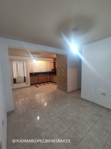 Imagen 16 de 21 de Apartamento En Venta Av. Intecomunal Conj. Res. La Pradera, Turmero - 04243178724