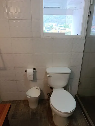 Se Alquila Apartamento En La Urb. Sebucan Con Vista Al Avila Y No Falta El Agua