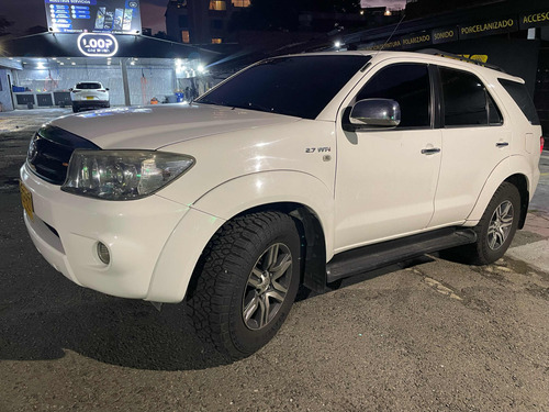 Toyota Fortuner 2.7l 4x4