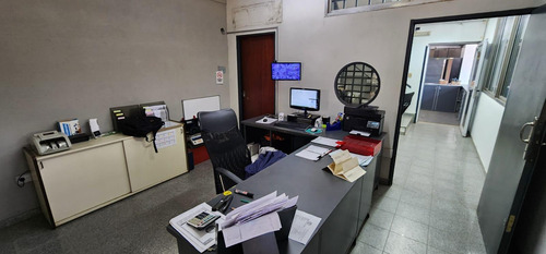 Local Comercial En Esquina 1091 M² S/ 3 Lotes - Libertad