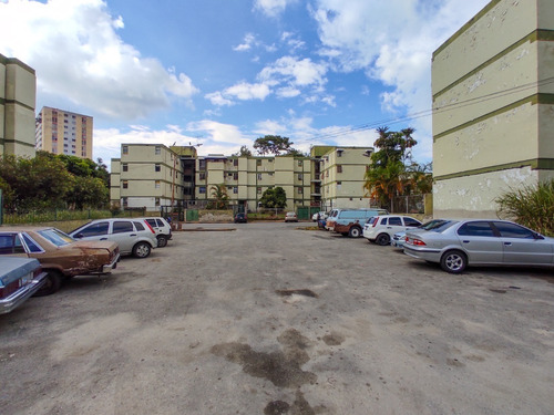 Imagen 6 de 27 de Mls #23-9750 Apartamento En Venta El Barbecho Los Teques Sidney Moreno & Fanny Calderón Asesores Inmobiliarios.